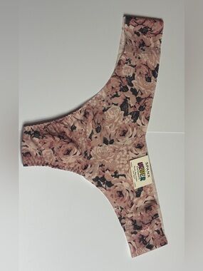 SPANX Under statements
Floral Thong - Pink Rose Print Sz. Large
